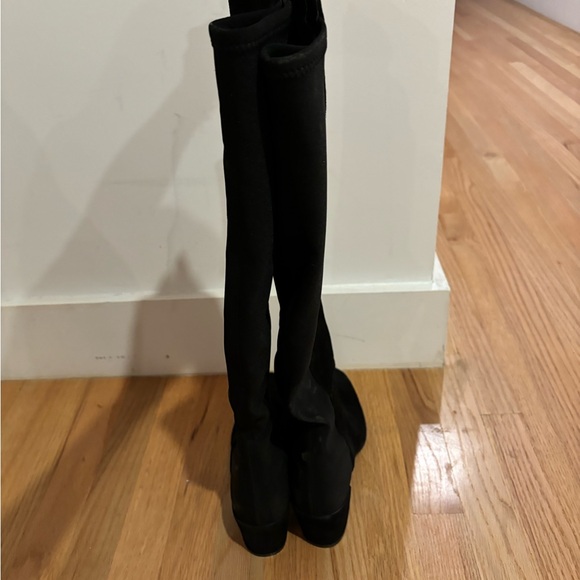 NWOT Stuart Weiztman boot - Picture 11 of 11